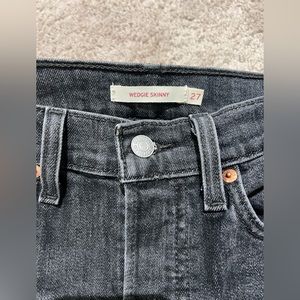 Levi’s wedgie skinny jean